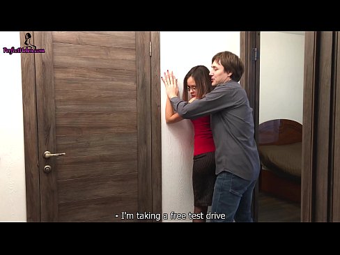 ❤️ Sexy Realtor Sensually Jerks Kanyang Puke at Fucks Habang Nagbebenta ng Kanyang Apartment - Krempai ❤❌ super sex sa amin ️❤