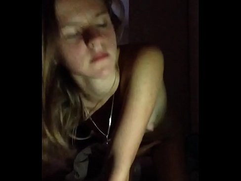 ❤️ Ang isang batang babae masturbates at cums ❤❌ super sex sa amin ️❤
